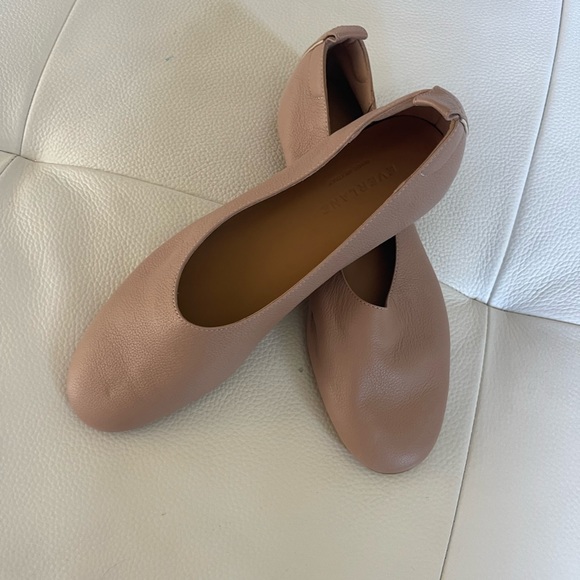 Everlane Flats - Picture 2 of 11